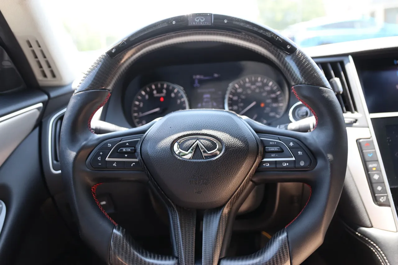 2021 Infiniti Q50 — photo 17 of 28