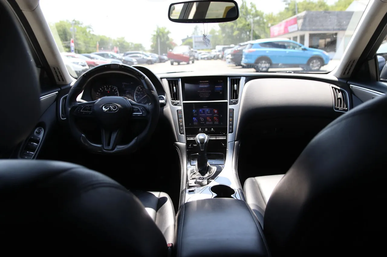 2021 Infiniti Q50 — photo 21 of 28