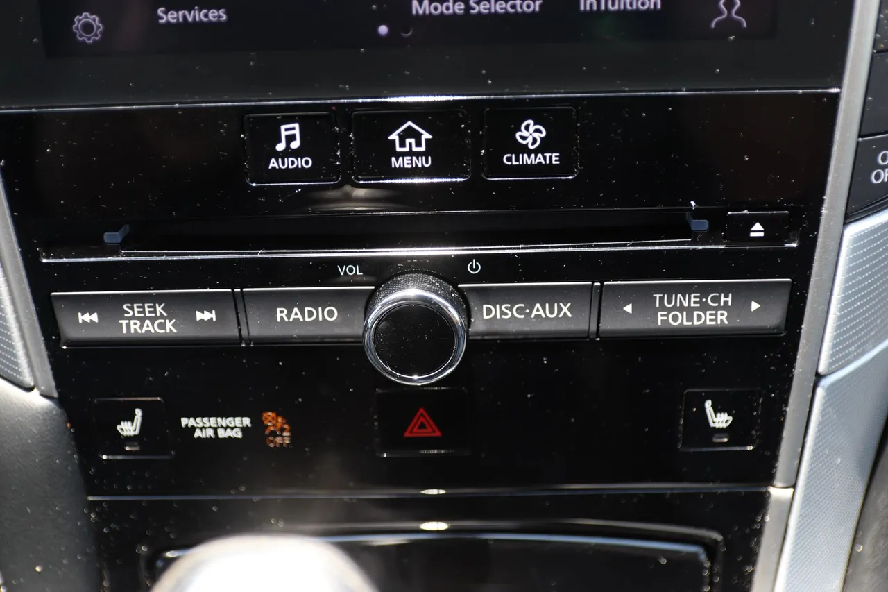 2021 Infiniti Q50 — photo 25 of 28