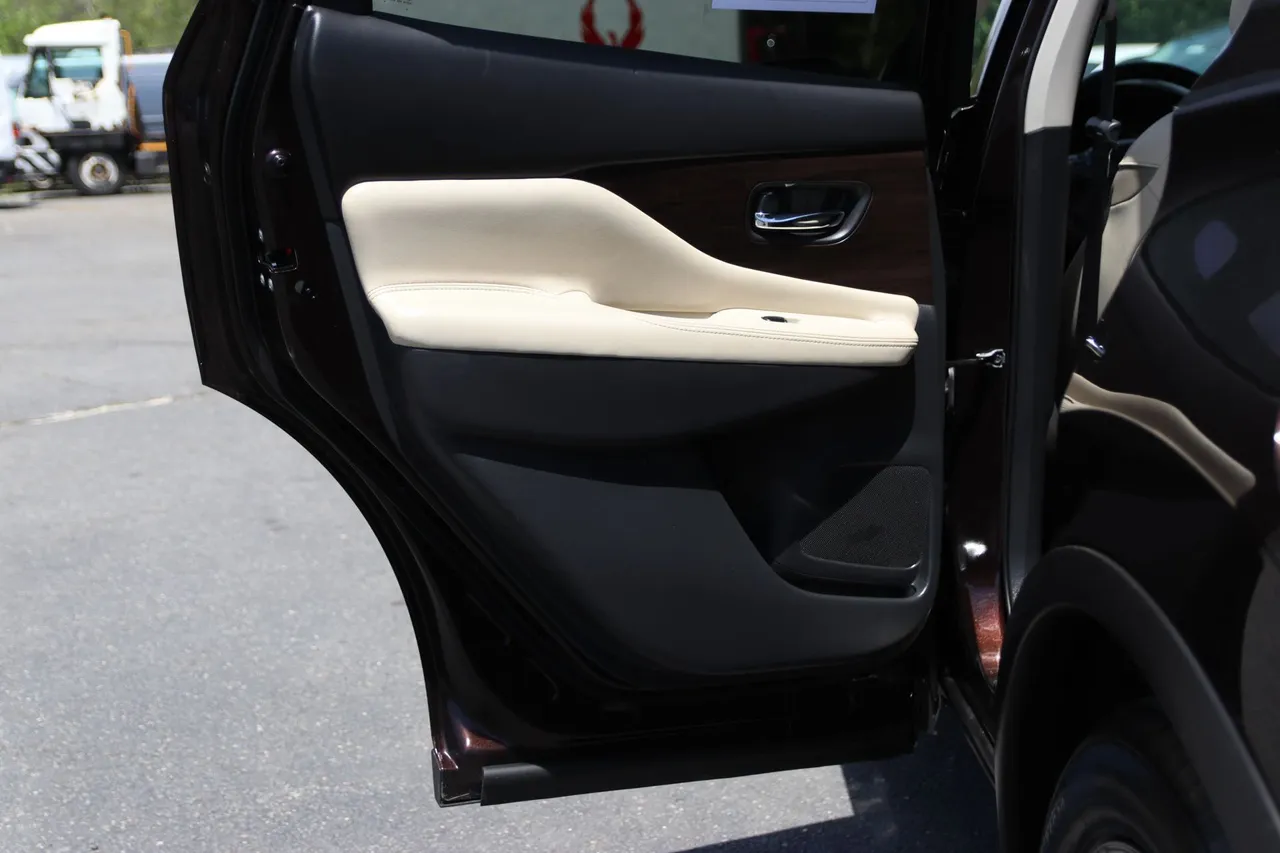2021 Nissan Murano — photo 12 of 32