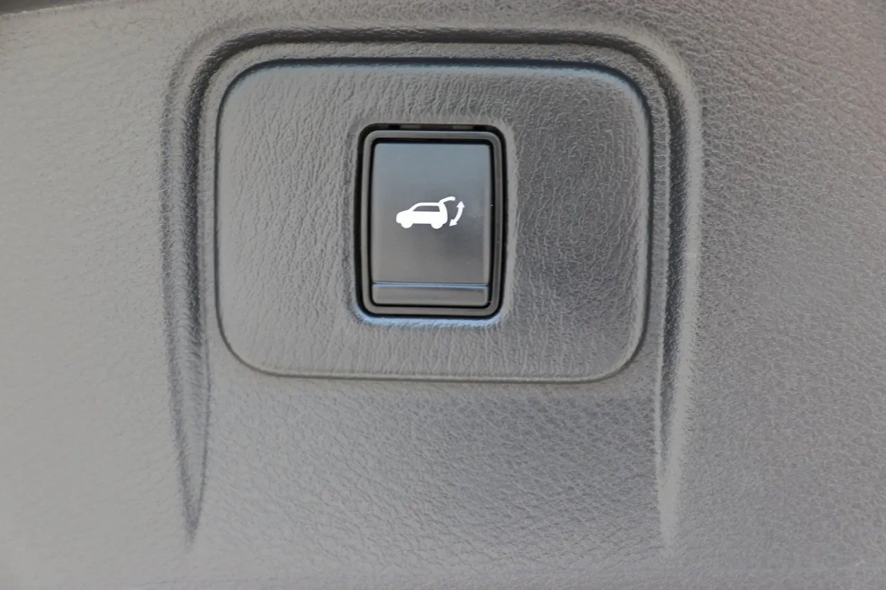 2021 Nissan Murano — photo 16 of 32
