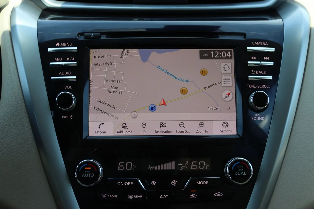 2021 Nissan Murano — photo 22 of 32