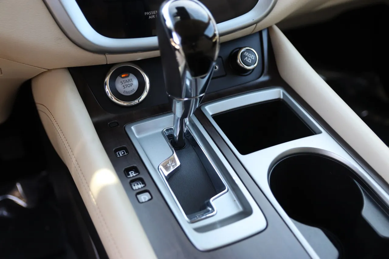 2021 Nissan Murano — photo 24 of 32