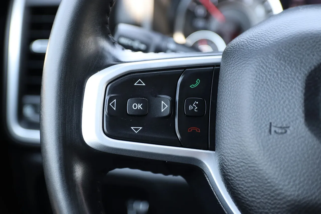 2021 Ram 1500 Crew Cab — photo 20 of 33
