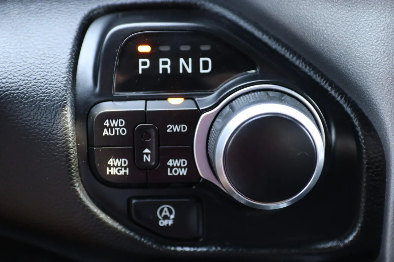 2021 Ram 1500 Crew Cab — photo 23 of 33