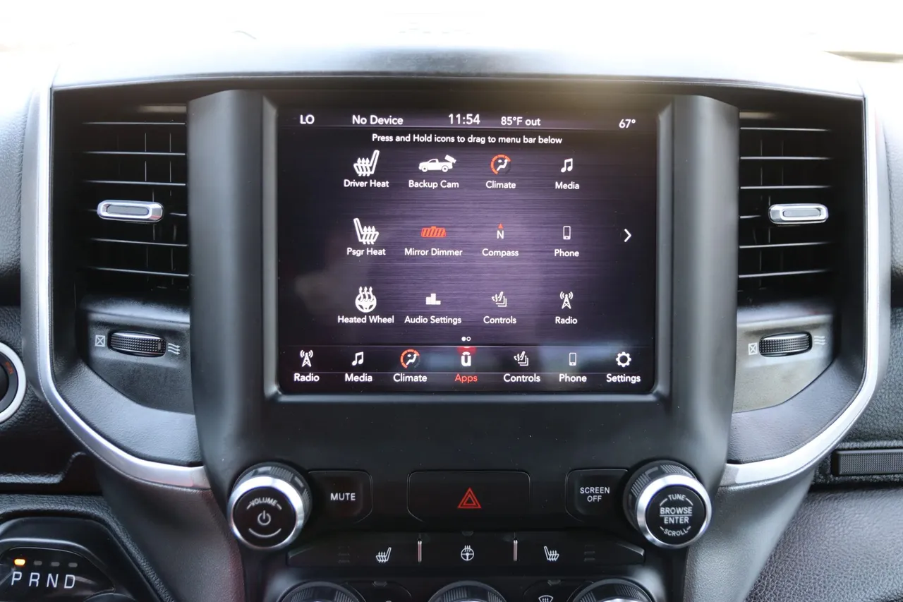 2021 Ram 1500 Crew Cab — photo 24 of 33