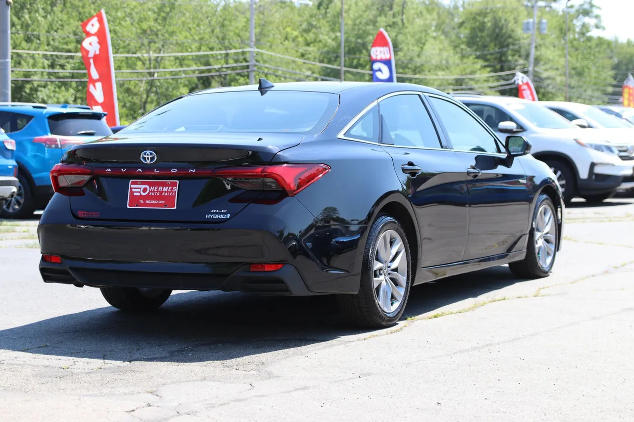 2021 Toyota Avalon Hybrid — photo 5 of 28