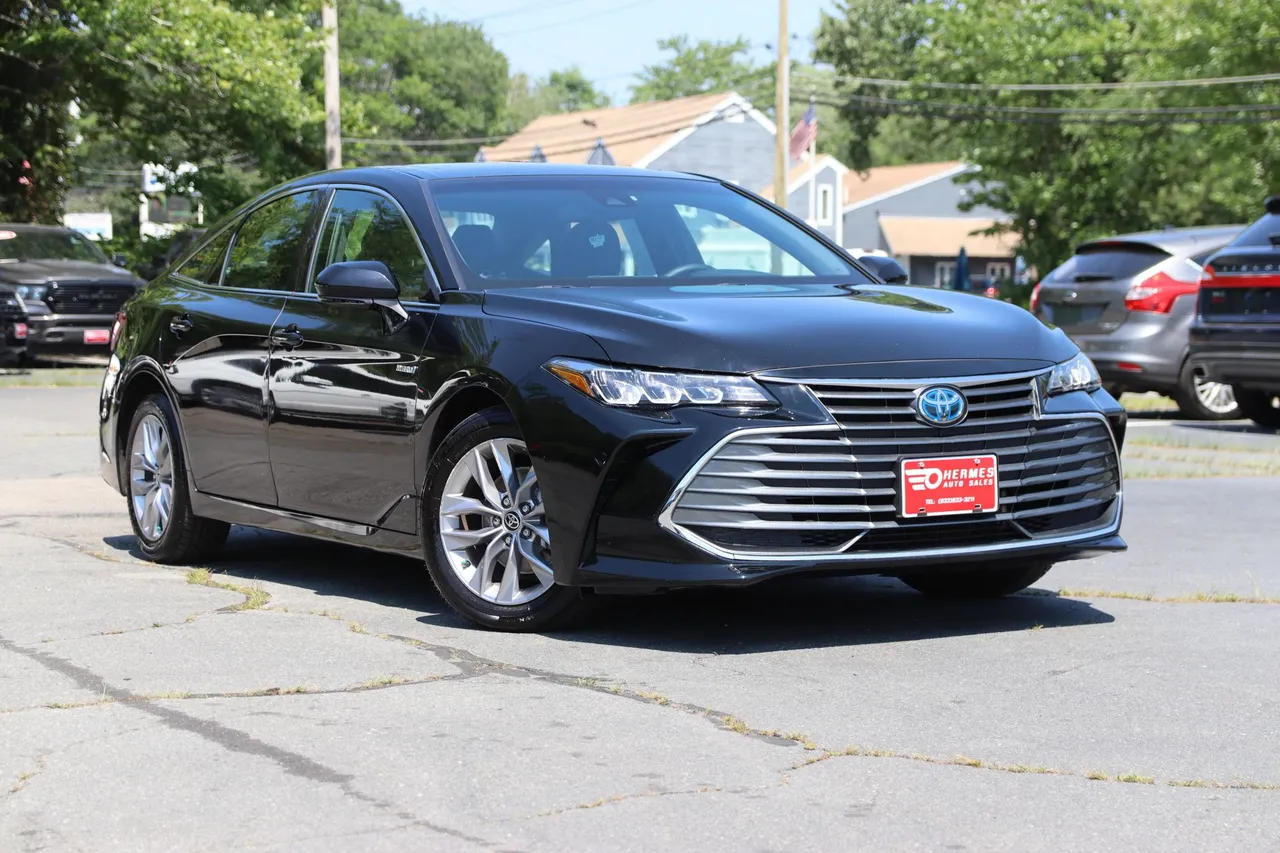 2021 Toyota Avalon Hybrid — photo 7 of 28