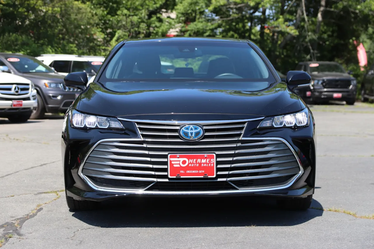 2021 Toyota Avalon Hybrid — photo 8 of 28