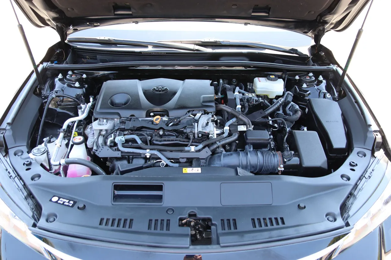 2021 Toyota Avalon Hybrid — photo 26 of 28