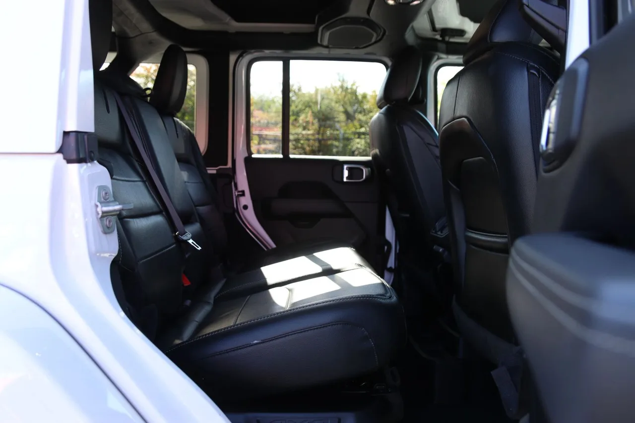 2022 Jeep Wrangler Unlimited 4XE Sahara 4XE Sport Utility 4D in White — photo 23 of 35
