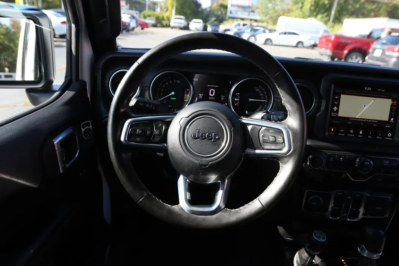 2022 Jeep Wrangler Unlimited 4XE Sahara 4XE Sport Utility 4D in White — photo 29 of 35