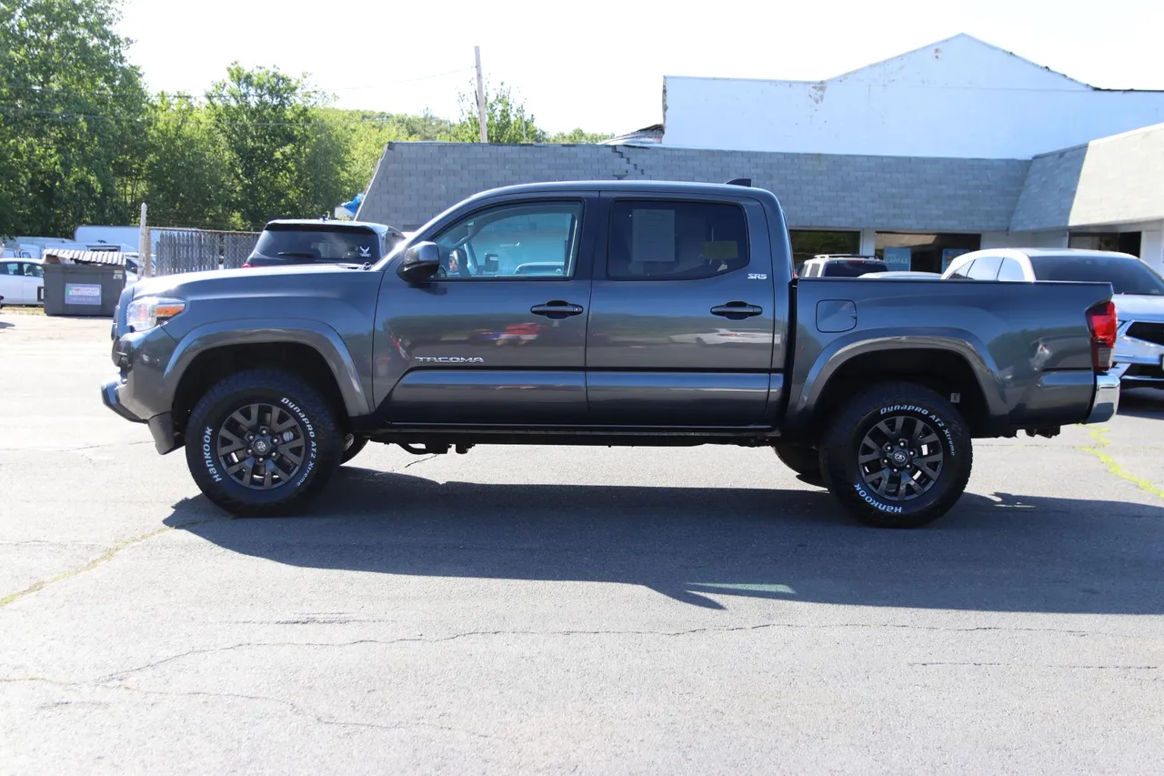2022 Toyota Tacoma Double Cab — photo 2 of 30