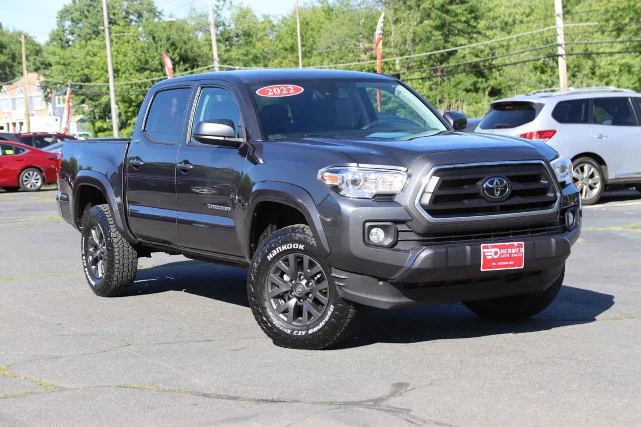 2022 Toyota Tacoma Double Cab — photo 7 of 30