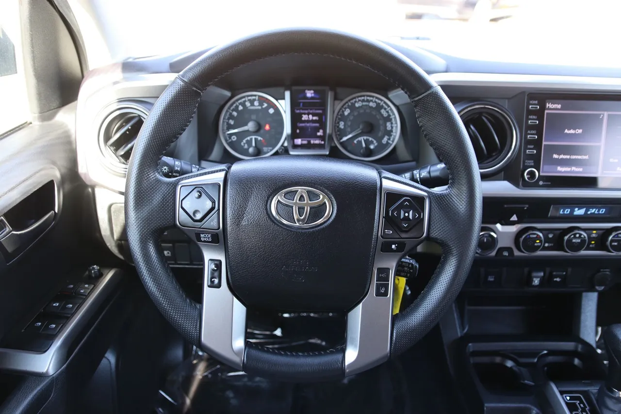 2022 Toyota Tacoma Double Cab — photo 17 of 30
