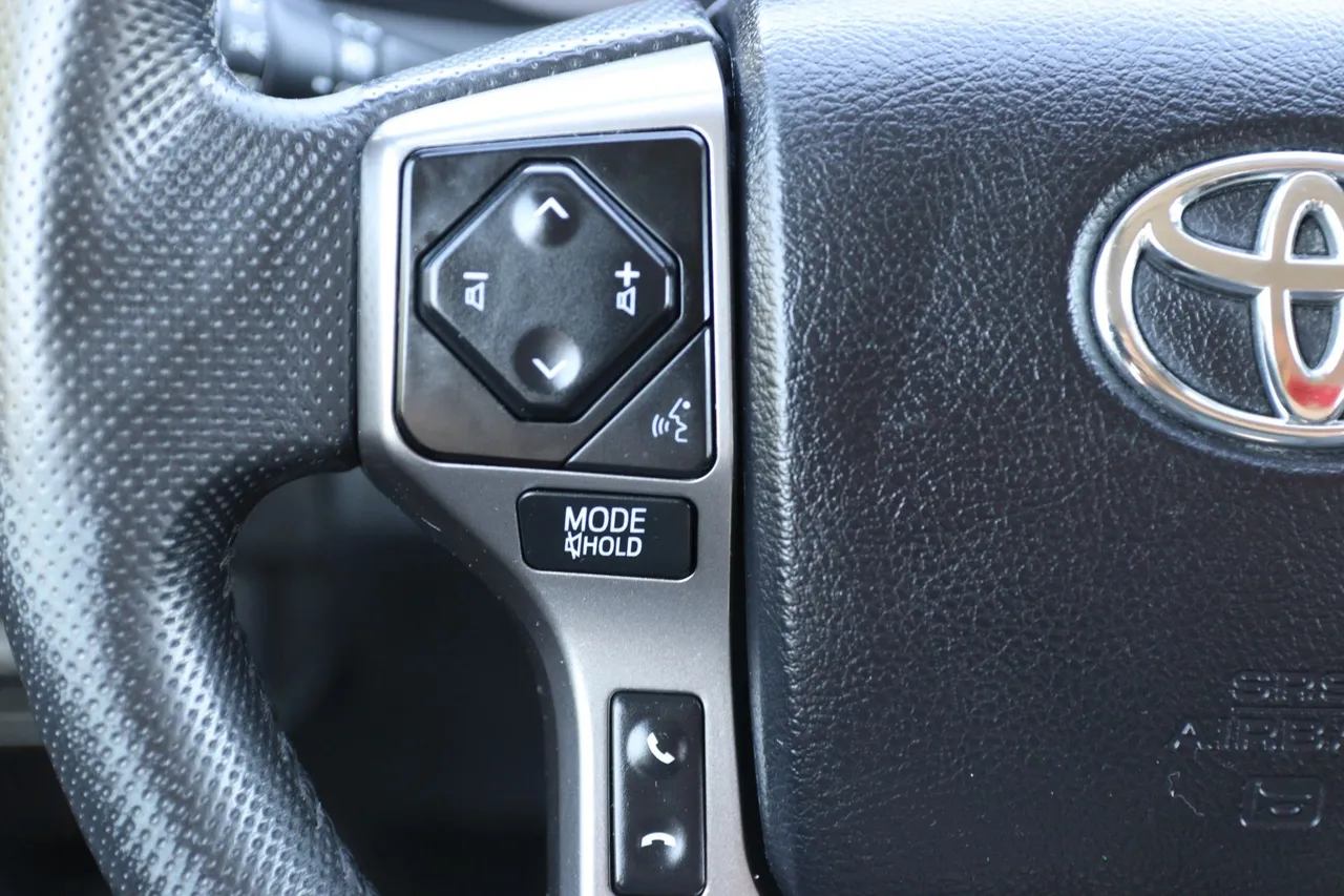 2022 Toyota Tacoma Double Cab — photo 18 of 30