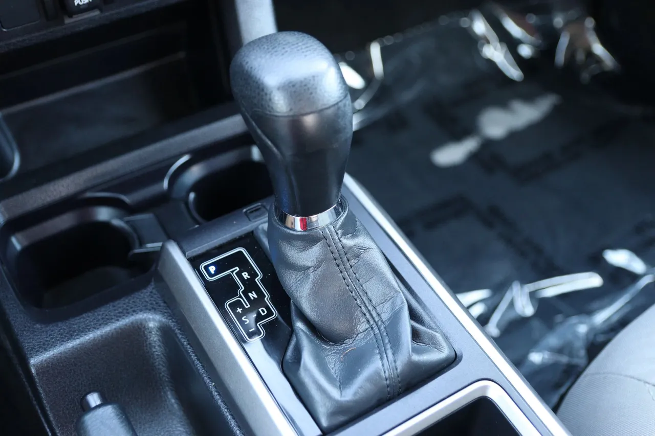 2022 Toyota Tacoma Double Cab — photo 22 of 30