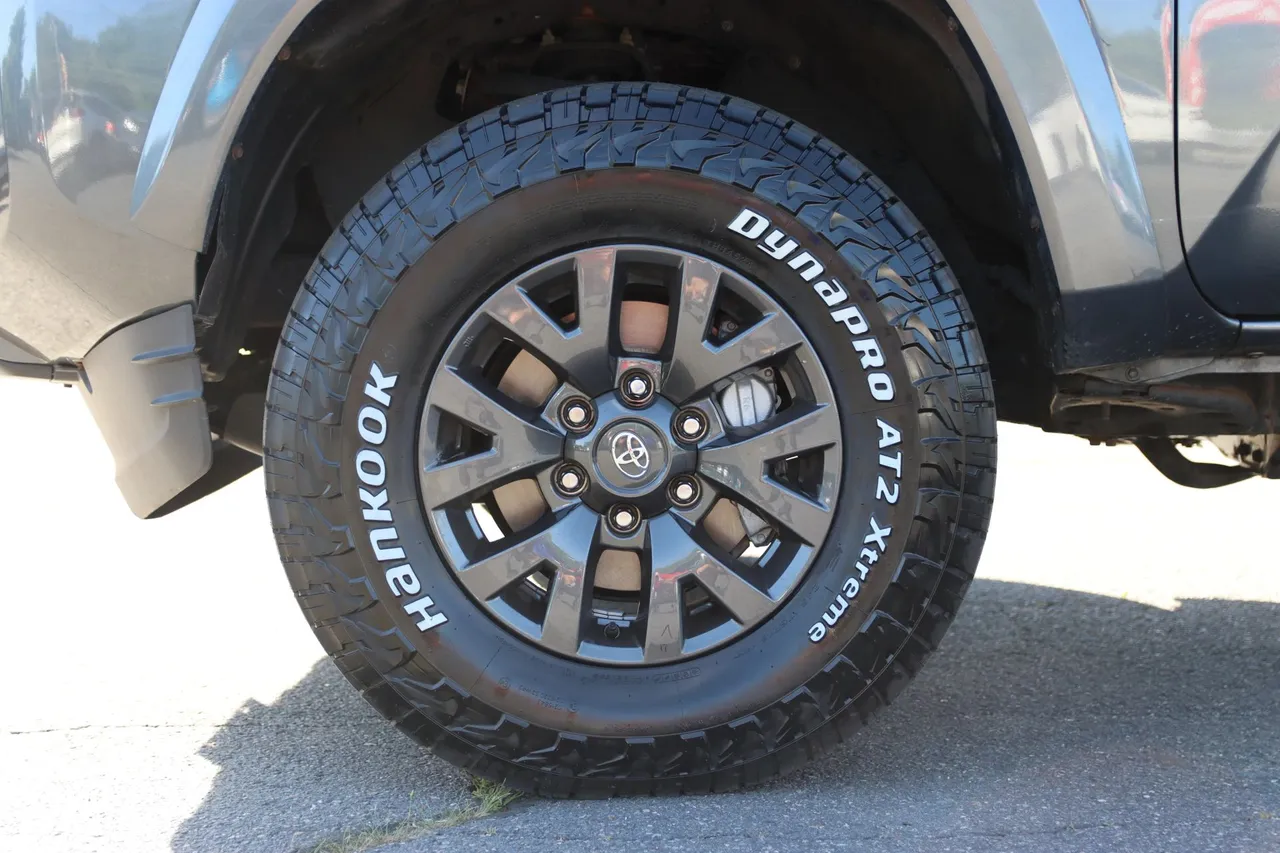 2022 Toyota Tacoma Double Cab — photo 26 of 30